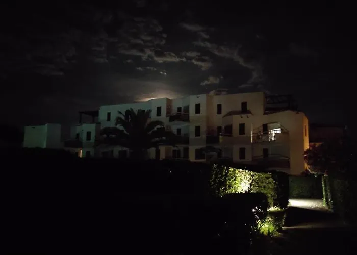 Les Capitelles 5 - Acces Direct A La Depuis Le Jardin - T2 Avec - 6 Pers - Jardin - Piscine - Parking